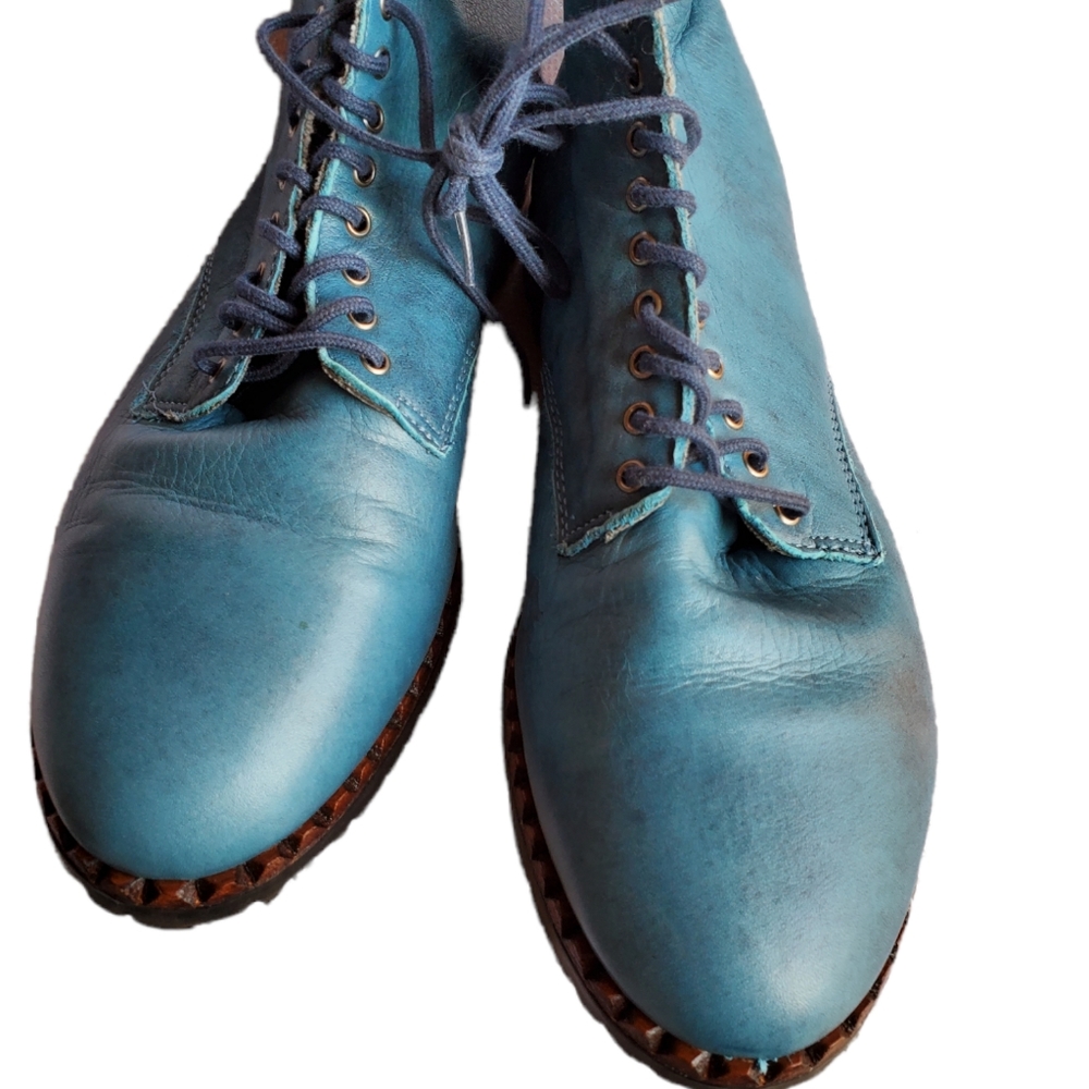 Rare Vintage Zodiac Teal Blue Shoes